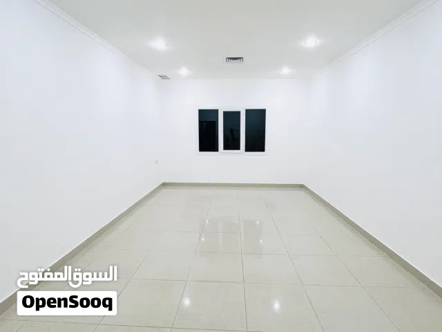 80 m2 3 Bedrooms Apartments for Rent in Hawally Jabriya