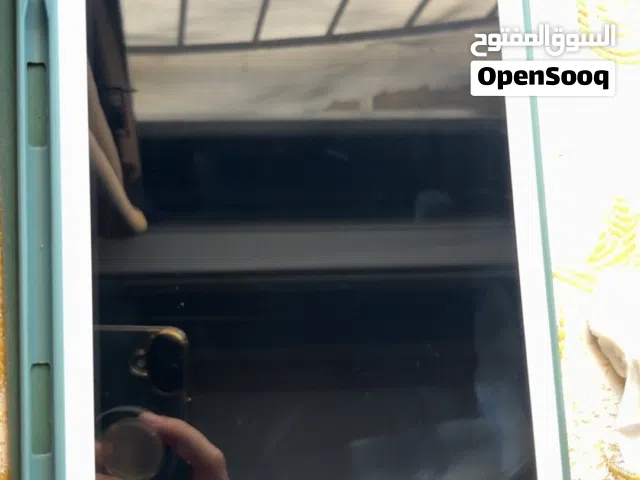 Apple Ipad 9.7 generation ايباد لقطة