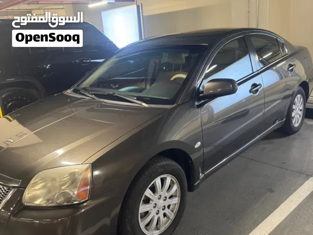 2013 ميتسوبيشي جالنت Standard