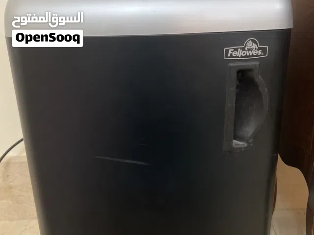 Fellows paper shredder آلة تمزيق الورق