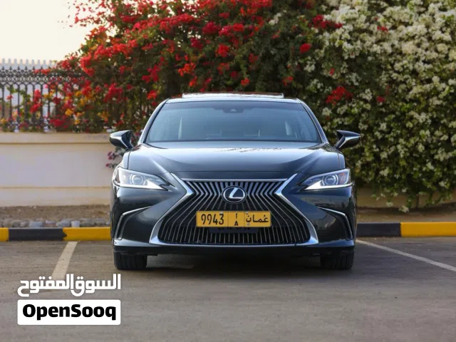 لكزس E350 بحادث بنفر فقط