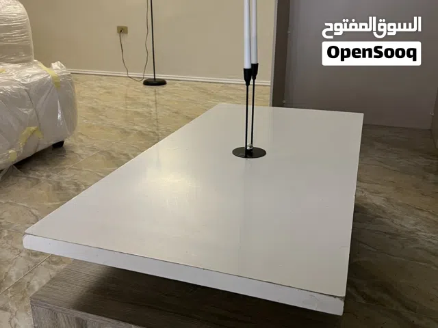 طاوله وسطية