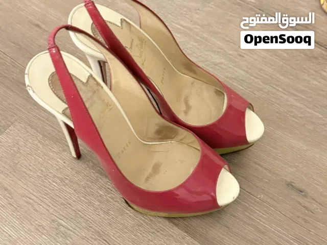 حذاء كريستيان لوبوتان أصلي Authentic Christian Louboutin