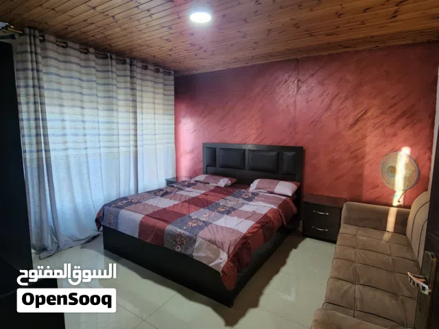روف طابق 4  من المالك مباشره بضاحية الرشيد (متوفر شقتين) بنفس البنايه
