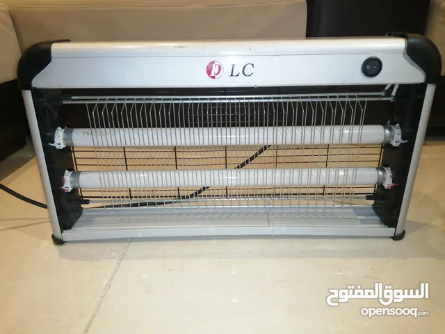 مصيدة ذباب وناموس كهربائية في حالة ممتازة ونظيفه