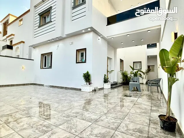 175 m2 3 Bedrooms Townhouse for Sale in Tripoli Khallet Alforjan