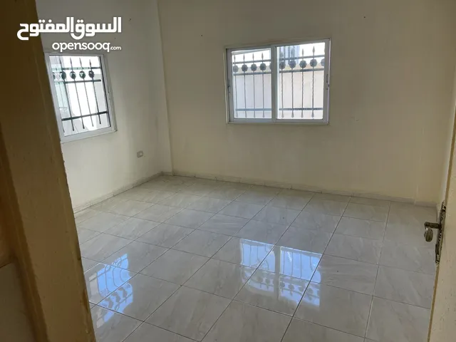 130 m2 4 Bedrooms Apartments for Rent in Zarqa Jabal Tareq