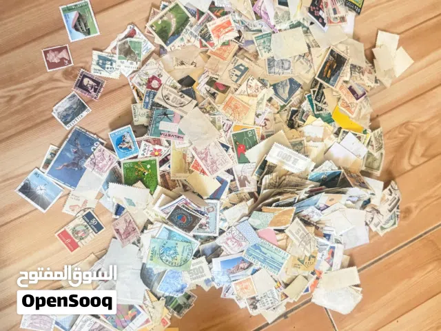 الة كاتبة وطوابع و مكبس حراري ومكبس مقات