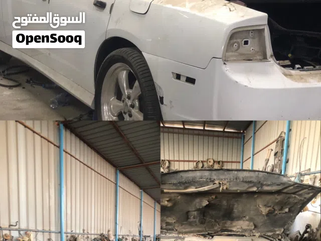 للبيع قطع غيار دوج تشارجر2014 6سلندر و كلايسلر 2008 8 سلندر هيمي