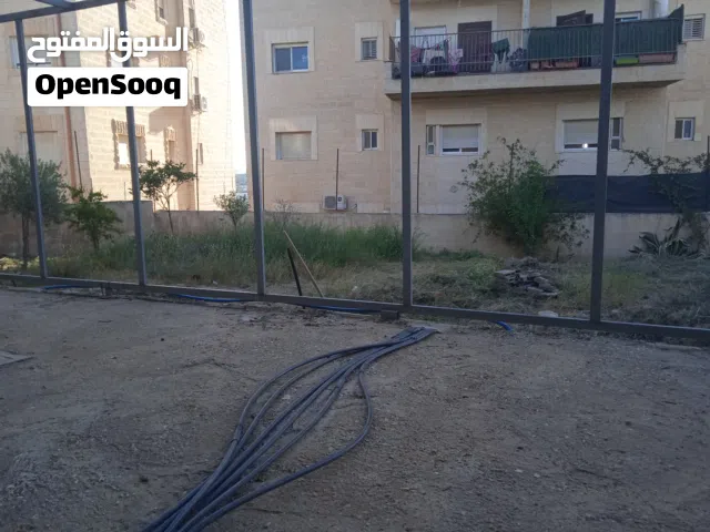 تنظيف وتعشيب حدائق