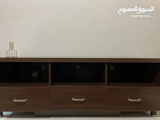 طاولة تلفيزيون من هوم سنتر