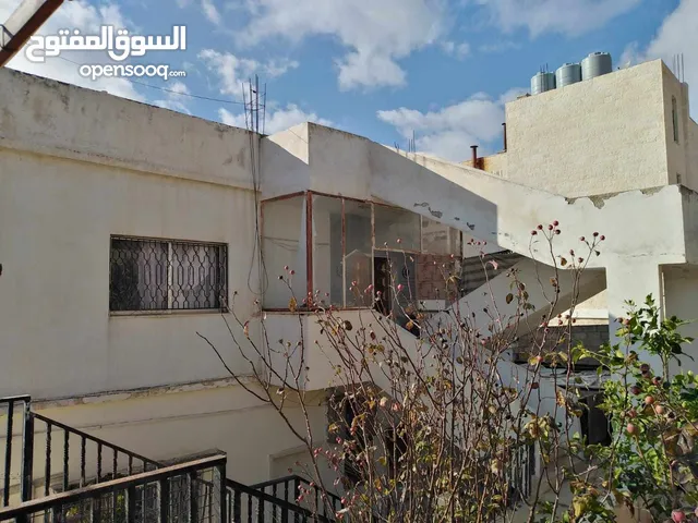 400 m2 More than 6 bedrooms Townhouse for Sale in Salt Al Salalem