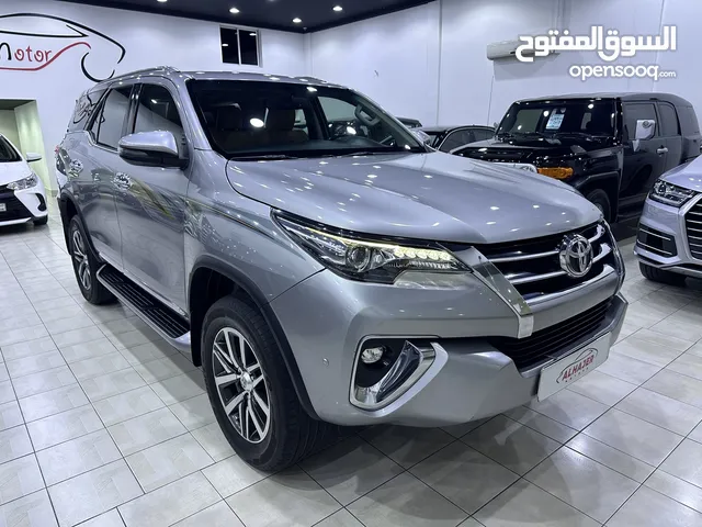 TOYOTA FORTUNER V6