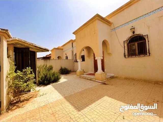 180 m2 2 Bedrooms Townhouse for Rent in Tripoli Al-Sidra