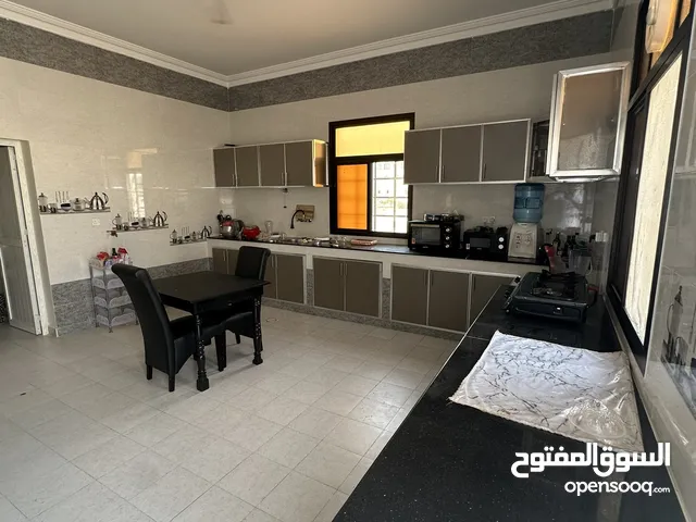 335 m2 4 Bedrooms Townhouse for Rent in Dhofar Salala
