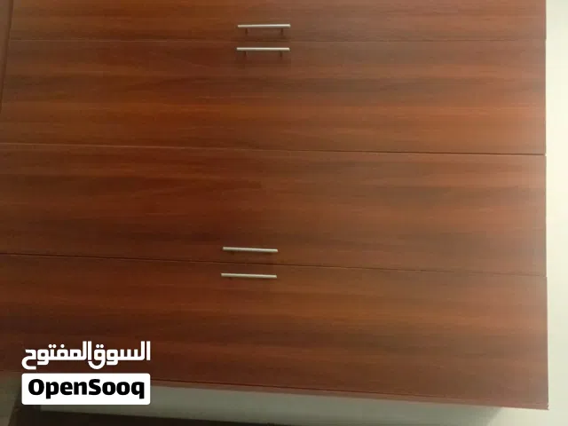 خزانة شبة جديدة