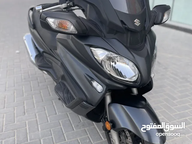 Suzuki Bergman 650
