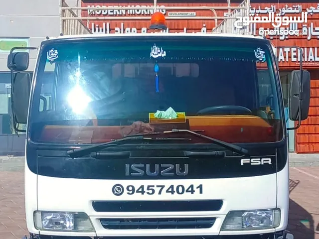 Isuzu 7ton  2010 model  A1 condition  for sale  contact    demand:- 7500 omr