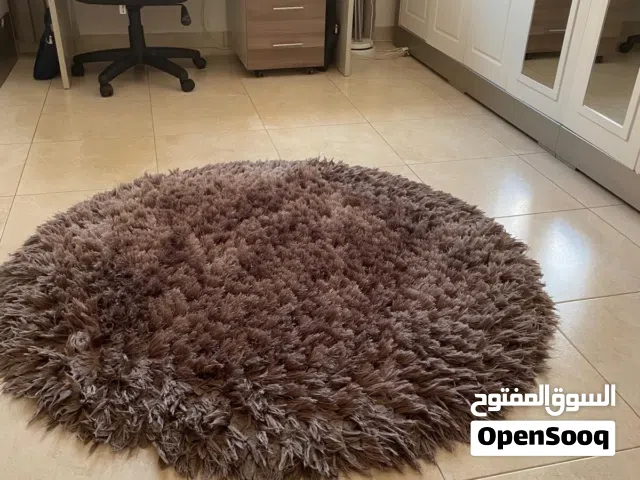 سجادة بحالة جيدة