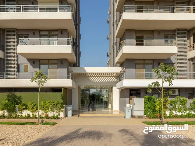 ks شقة للبيع في تاج سيتي استلام فوري- Taj City New Cairo ع طريق السويس مباشرة