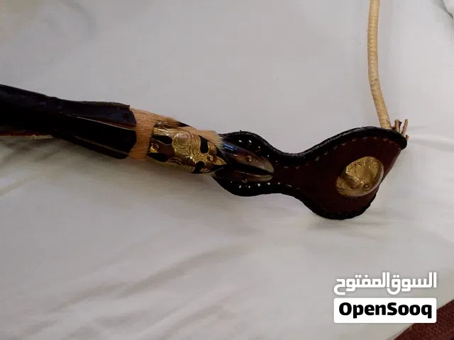 قطعه فنيه تراثيه صوت يستخدم للخيل جلد طبيعي وشعر طبيعي للمهتمين