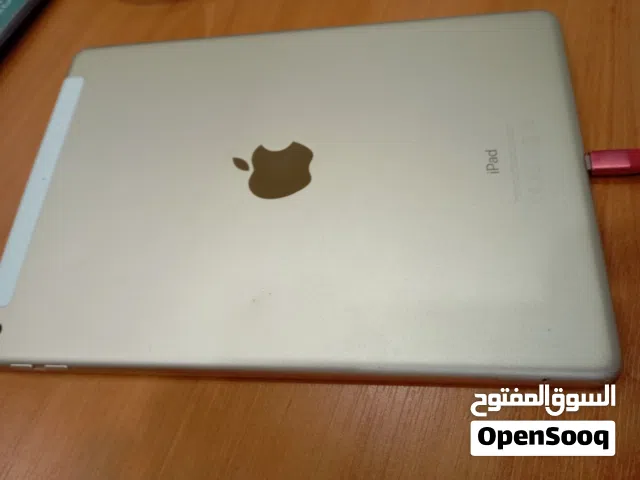 Apple iPad 128 GB in Jeddah