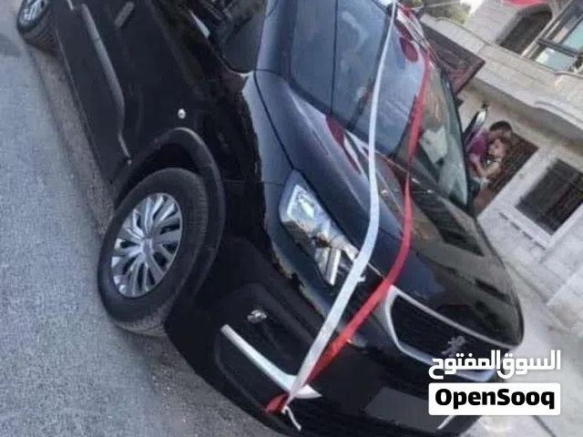 2019 بيجو ريفتر Standard