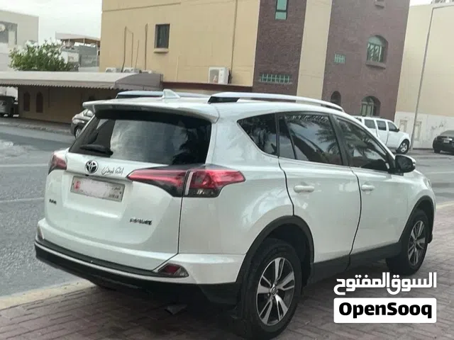 60960..TEL:367للبيع Toyota RAV4وكالة البحرين ماشي 126 km