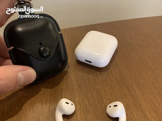 Original apple Airpods 2 wireless charging case