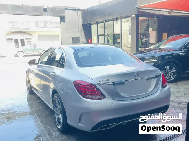 مرسيدس c300 موديل 2016 ماشيه 130 ميل محرك كمبيوا مكيف ربي يبارك خاليه من العيوب