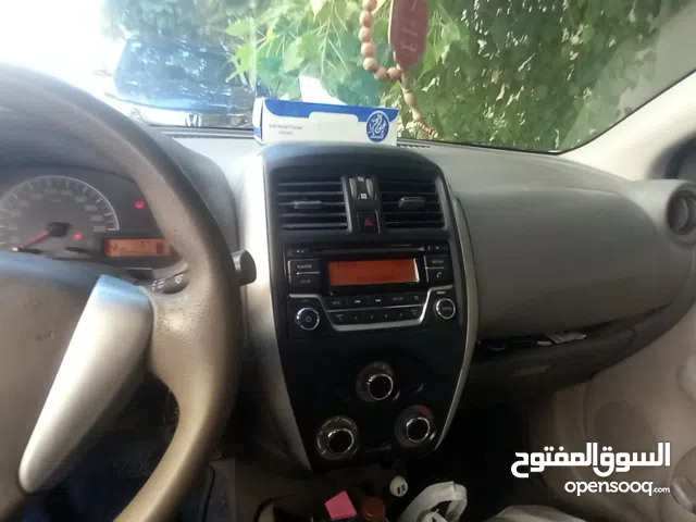 NISSAN SUNNY FOR SALE OR    CHANGE