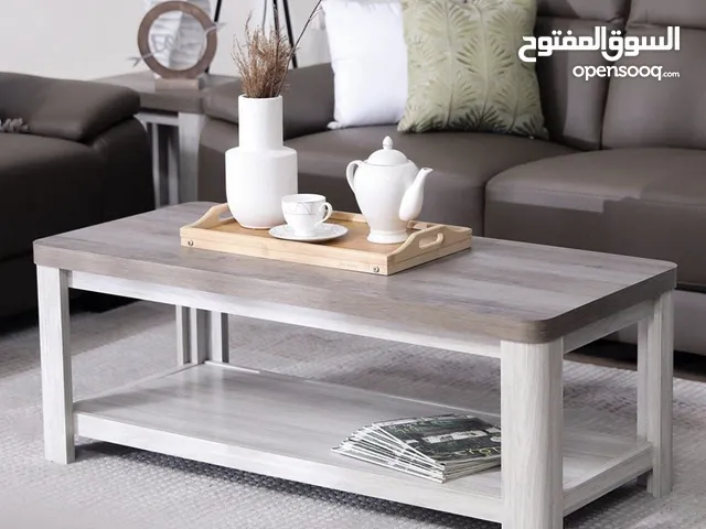 سجادتين نوع جيد و طاولة نظاف استعمال بسيط