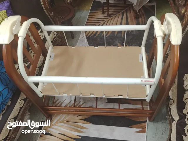 سرير أطفال
