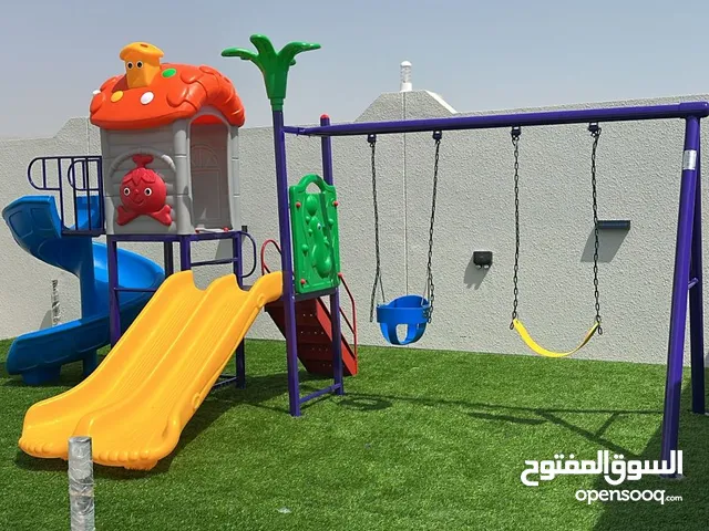 حول حديقة منزلك إلى عالم من المتعة والمغامرة مع العابنا الخارجية حيث يكتشف الأطفال الفرح الحقيقي