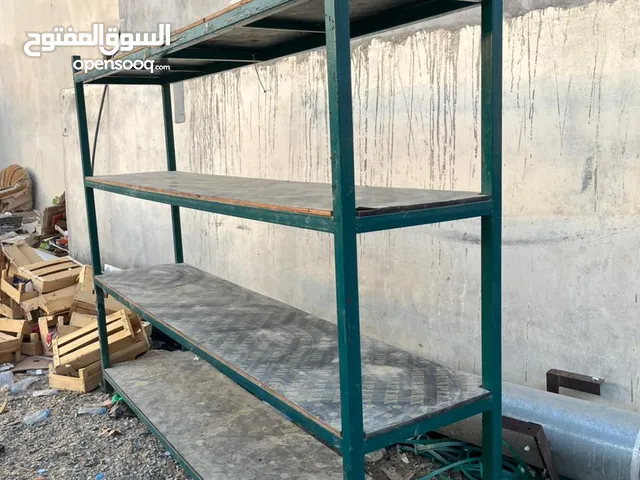 بيع مستلزمات متنوعة للمطاعم ومكينة تبريد أوت دور ومواد أخرى