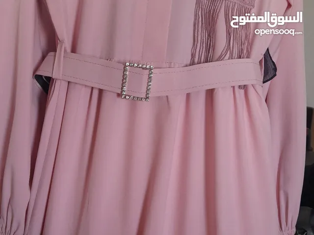 فستان جديد لون زهري بارد مع اشارو