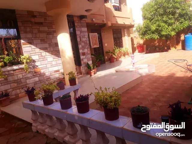 372m2 More than 6 bedrooms Townhouse for Sale in Khartoum Omdurman