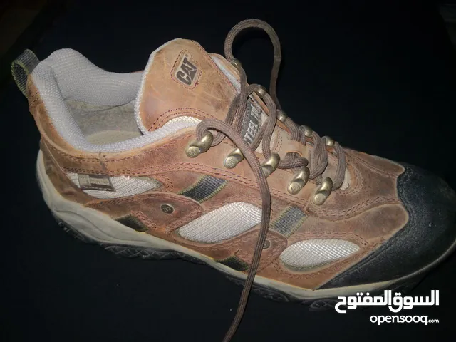 حذاء كات سيفتي سعودي إستعمال بسيط جدا أقل من شهر ستيل تو