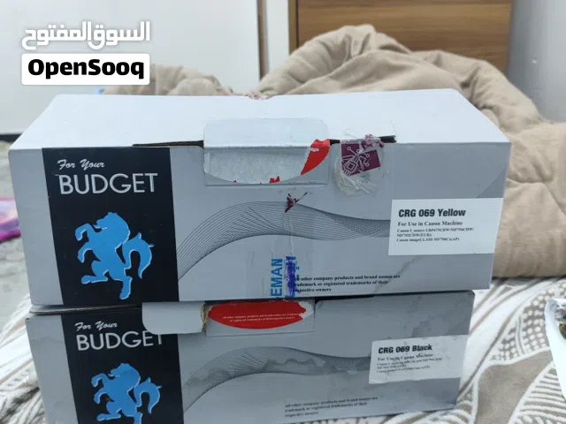 جديده ما مستعمله كلش اربع الوان مال طابعه الون الاسود والازرق والاصفر والوردي جديده ماCRG 069 Black