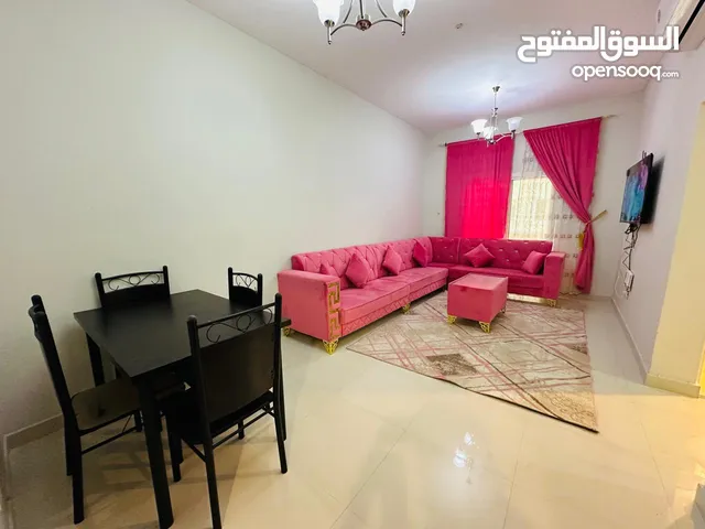 F3 / موقع حيوي وسياحي في كورنيش عجمان - غرفتين وصالة -ايجار شهري شامل - مفروشة - شامل جميع الفواتير