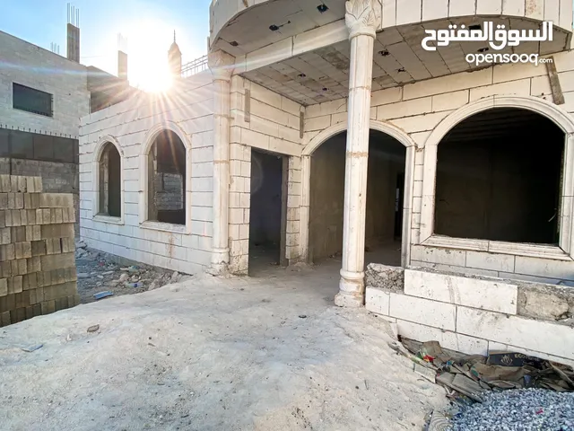 215 m2 3 Bedrooms Townhouse for Sale in Amman Jawa