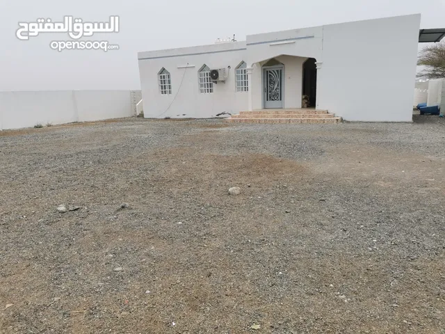 120 m2 2 Bedrooms Townhouse for Rent in Al Sharqiya Ibra