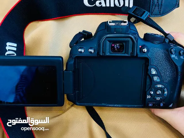 كاميرا كانون 700D