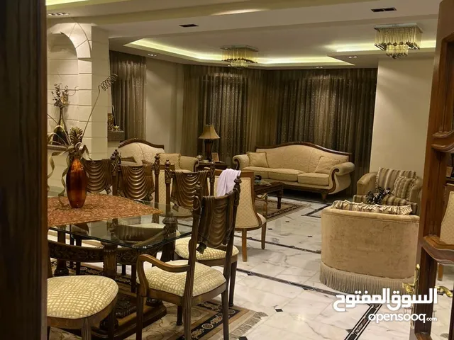 900 m2 More than 6 bedrooms Villa for Sale in Amman Dahiet Al Ameer Rashed
