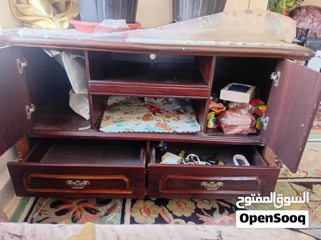 طاول تلفزيون للبيع