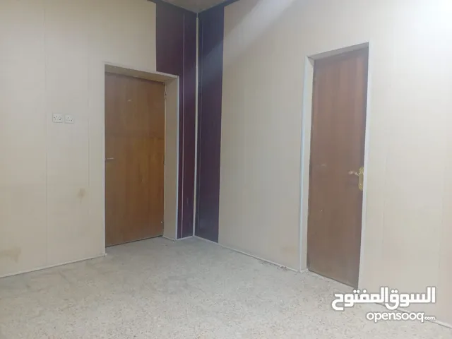 200 m2 2 Bedrooms Apartments for Rent in Basra Saie