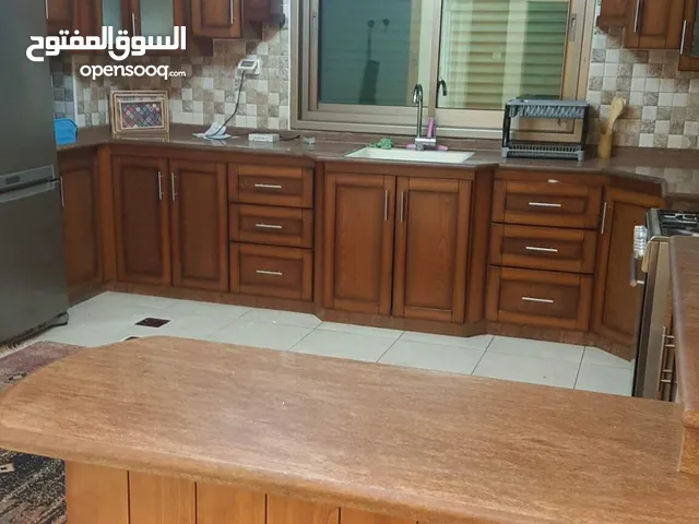 170 m2 3 Bedrooms Apartments for Rent in Ramallah and Al-Bireh Al Irsal St.