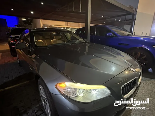 BMW 5 Series 520 in Mubarak Al-Kabeer