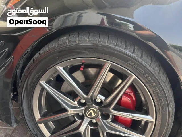 رنقات Isf اصليه وكوتشات مقاس 18 اصليه استعامل نضيف مافيها شي معدي رنج واحد في خدوش بسيطه جدا وقابل