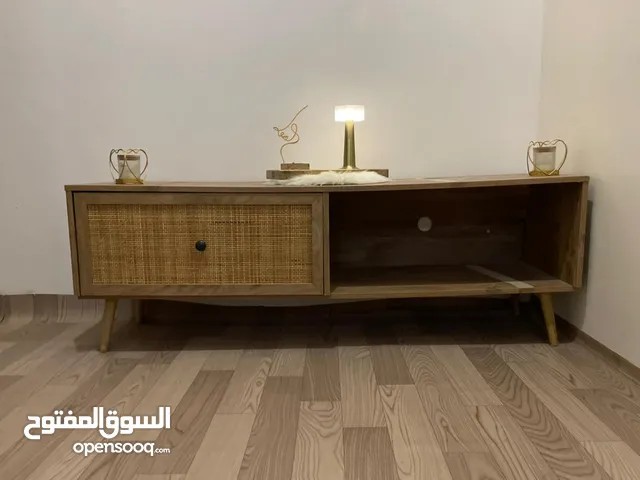 طاوله تلفزيون حديثه